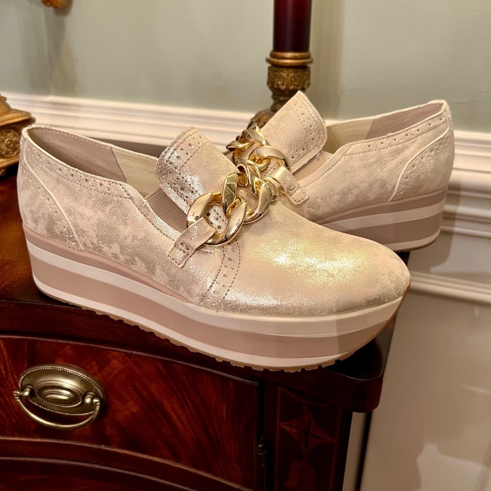 EEUC Women's Dolce Vita Jhenee Light Gold Platform Espadrilles Loafers Size 9.5